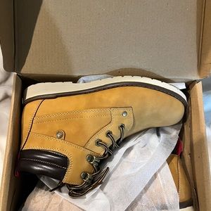 Brand New Size 4 Boots